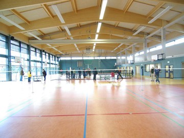 Sporthalle des Kolleg St. Thomas als Holzbau